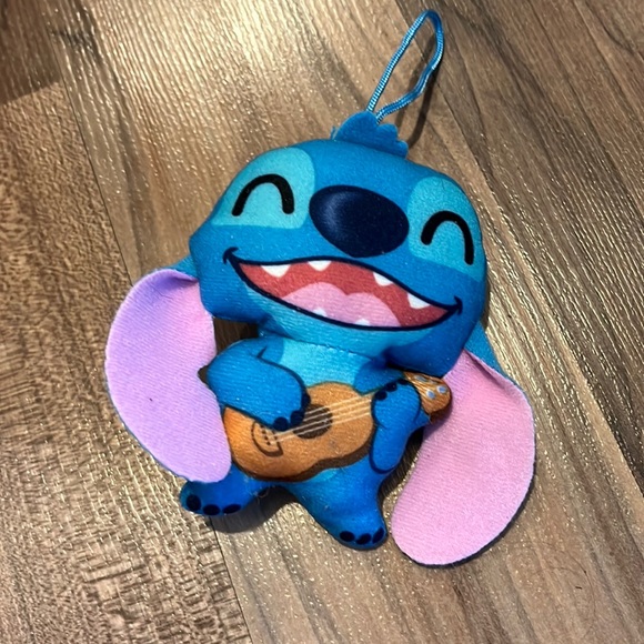 Disney Toys 222 Mcdonalds Stitch Stuffed Keychain Toy Ukulele